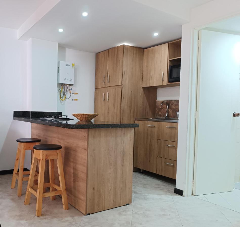 Ferienwohnung Acogedor Apartaestudio Ubicado En Laureles Medellín Exterior foto