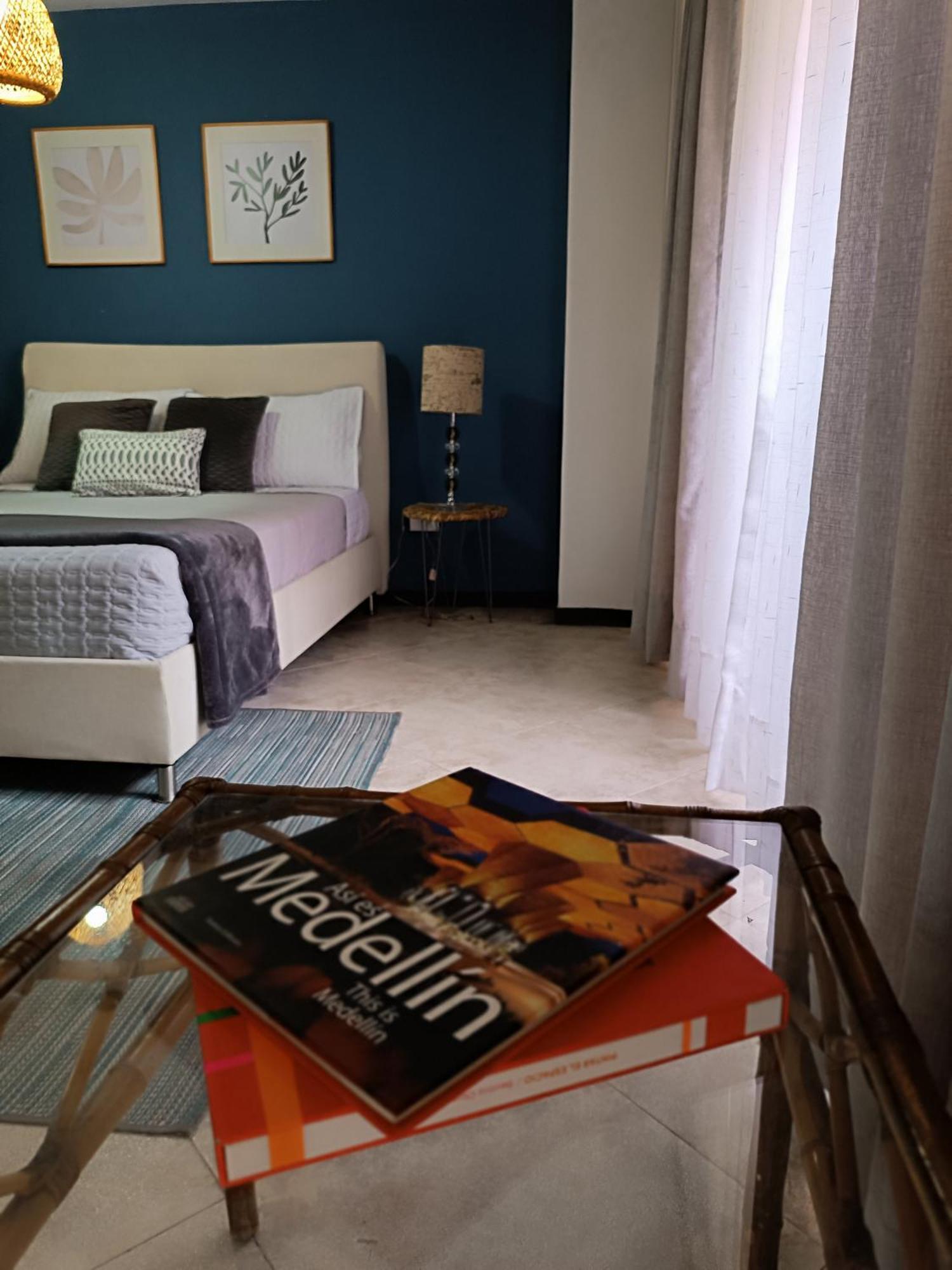 Ferienwohnung Acogedor Apartaestudio Ubicado En Laureles Medellín Exterior foto